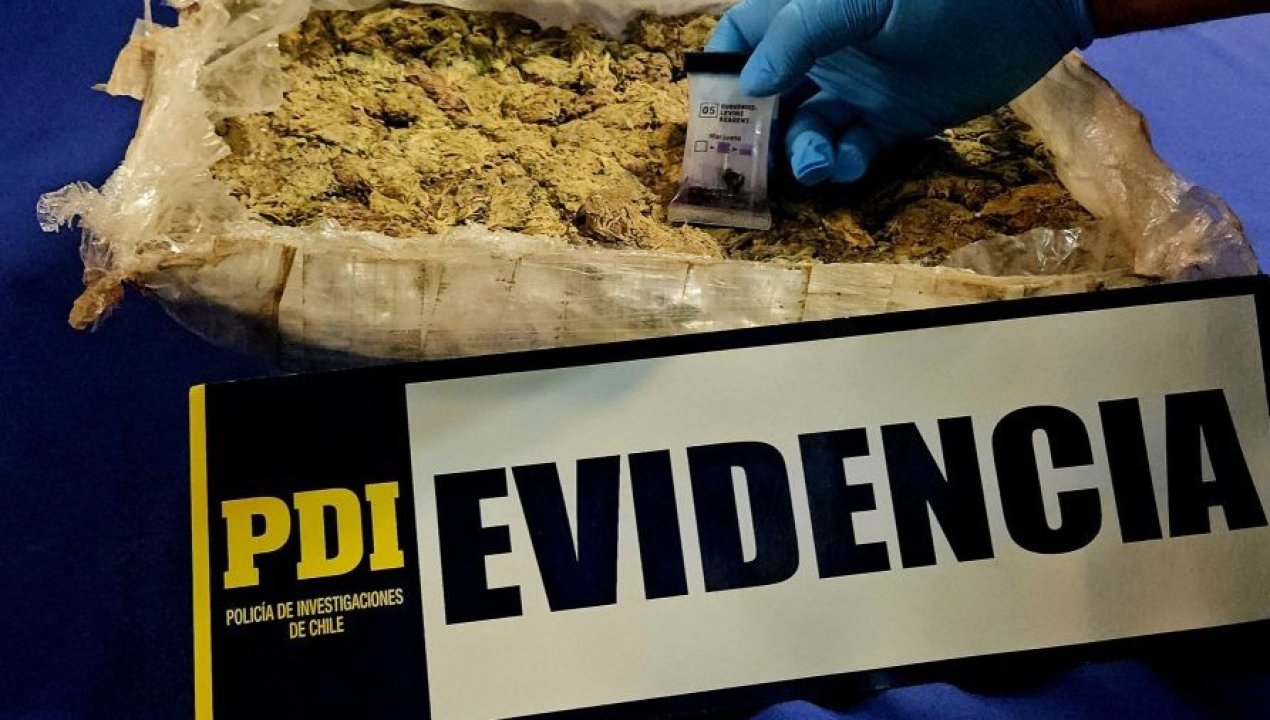 /pdi-atacama-incauto-mas-de-un-kilo-de-droga-tras-operativo-en-las-tomas-de