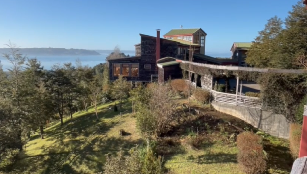 /los-lagos/hotel-parque-quilquico-el-refugio-en-chiloe-que-rompe-la-estacionalidad-y
