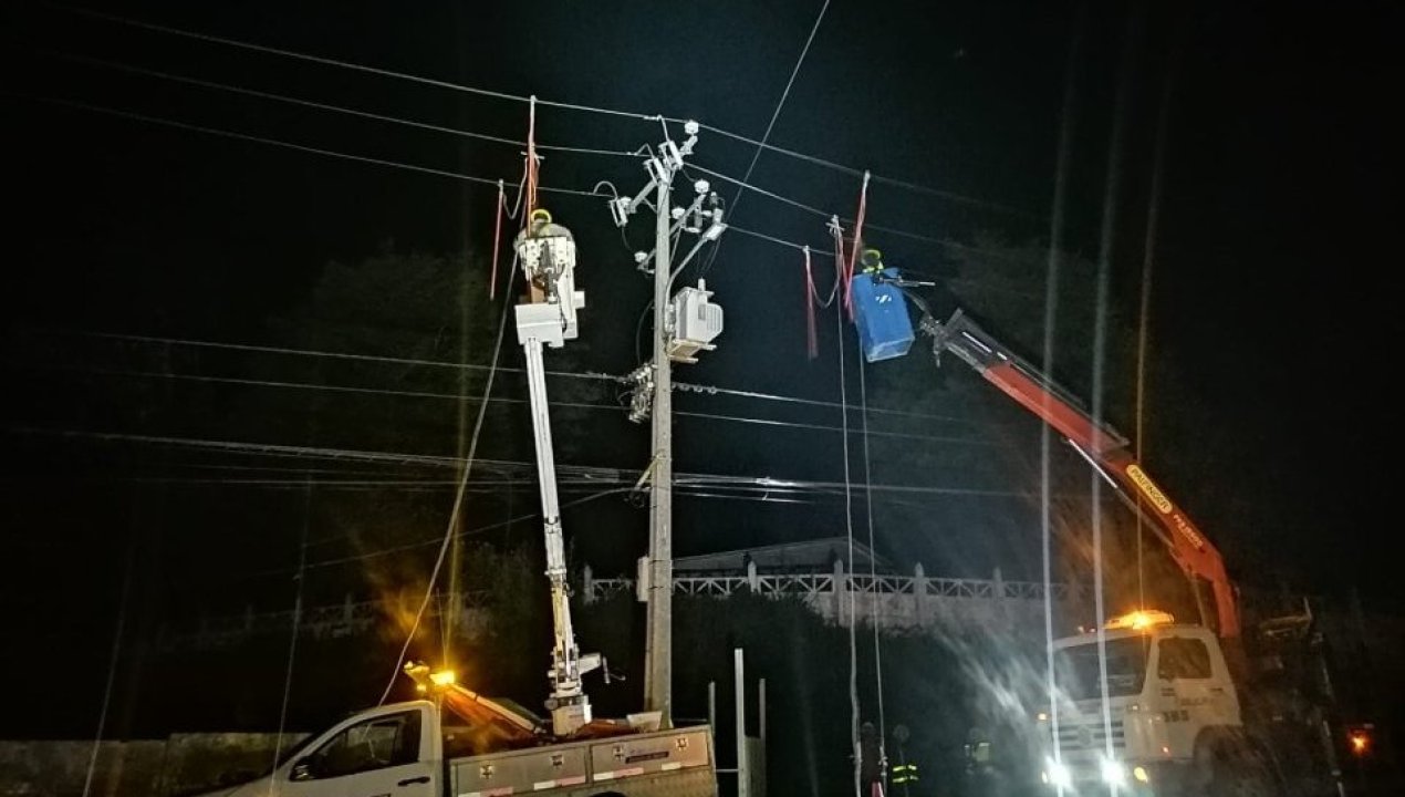 /clientes-sin-luz-los-lagos-temporal-23-julio-2026