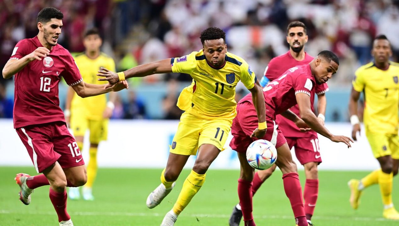 /mundial-de-qatar-2022-ecuador-hace-historia-y-vence-al-anfitrion-durante-partido-inaugural